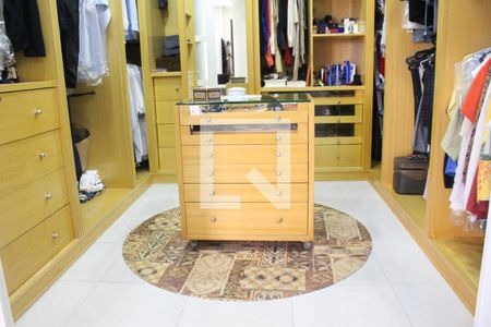 Apartamento à venda com 380m², 4 quartos e 5 vagasCloset da Suíte 4