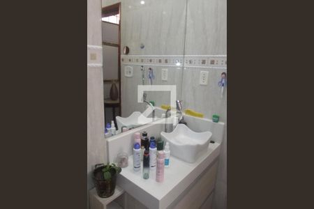 Casa à venda com 200m², 2 quartos e 1 vagaBanheiro Social