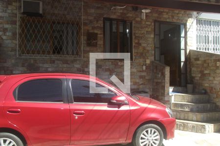 Casa à venda com 200m², 2 quartos e 1 vagaFachada