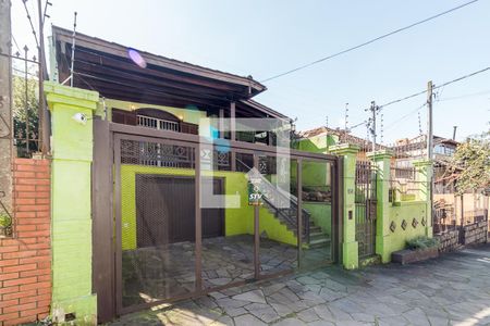 Casa à venda com 200m², 5 quartos e 2 vagasFachada