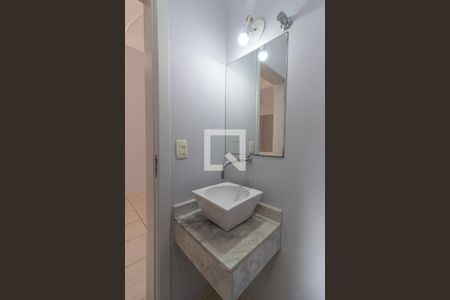 Casa de condomínio para alugar com 194m², 3 quartos e 4 vagas Casa de condomínio para alugar com 194m², 3 quartos e 4 vagasBanheiro