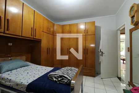 Casa à venda com 400m², 2 quartos e 6 vagasSuite