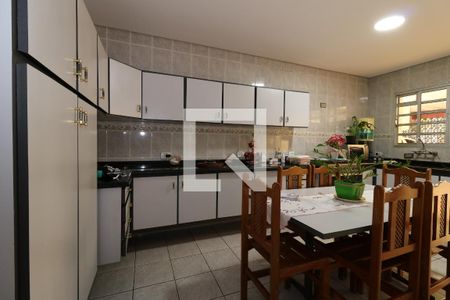 Casa à venda com 400m², 2 quartos e 6 vagasCozinha