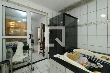 Casa à venda com 400m², 2 quartos e 6 vagasBanheiro da Suite