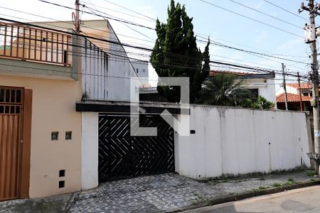 Casa à venda com 400m², 2 quartos e 6 vagasFachada