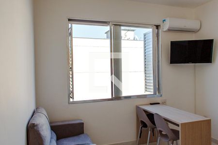 Sala/Quarto de kitnet/studio para alugar com 1 quarto, 23m² em Menino Deus, Porto Alegre