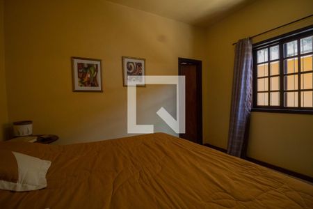 Casa à venda com 450m², 6 quartos e 4 vagas Casa à venda com 450m², 6 quartos e 4 vagasQuarto 6 - Suíte