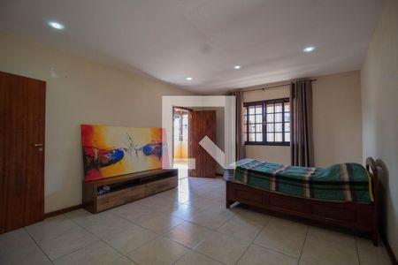 Casa à venda com 450m², 6 quartos e 4 vagas Casa à venda com 450m², 6 quartos e 4 vagasQuarto 5