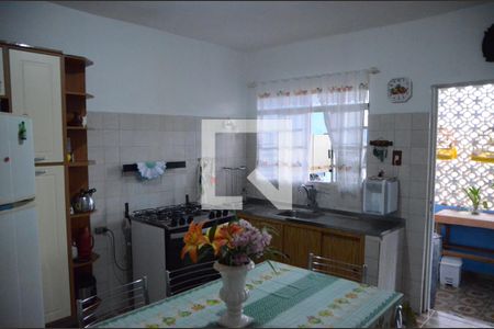 Casa à venda com 250m², 3 quartos e 2 vagasCozinha