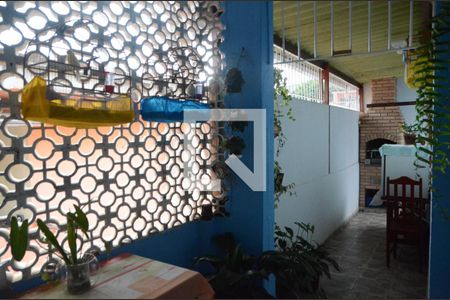 Casa à venda com 250m², 3 quartos e 2 vagasÁrea de Serviço