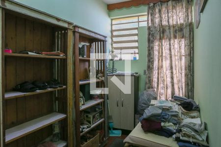 Casa à venda com 260m², 2 quartos e 3 vagas Casa à venda com 260m², 2 quartos e 3 vagasAmbiente Intermediário