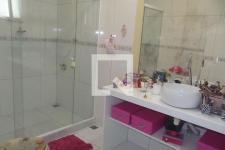 Casa à venda com 30m², 3 quartos e 1 vagaBanheiro