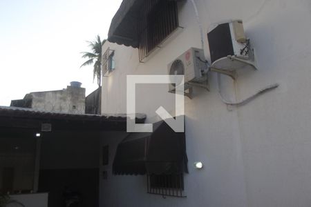 Casa à venda com 30m², 3 quartos e 1 vagaÁrea Comum