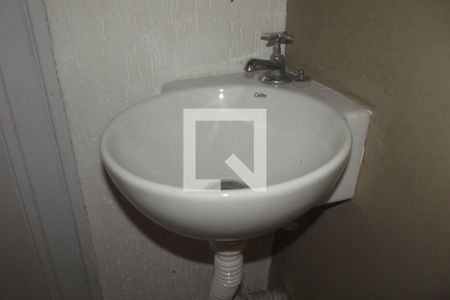 Casa à venda com 30m², 3 quartos e 1 vagaÁrea de Serviço