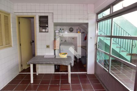 Casa à venda com 180m², 3 quartos e 3 vagasÁrea de Serviço