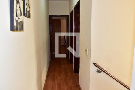Casa à venda com 180m², 3 quartos e 3 vagasCorredor