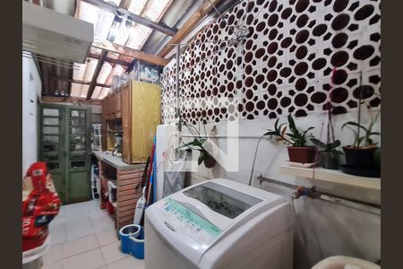 Casa à venda com 90m², 3 quartos e 2 vagasArea de serviço