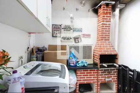 Casa à venda com 142m², 3 quartos e 2 vagasLavanderia