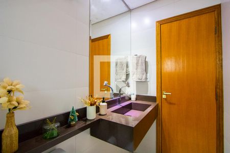 Apartamento à venda com 67m², 2 quartos e 2 vagasBanheiro do quarto 1