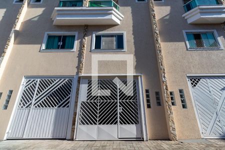 Casa de condomínio à venda com 115m², 2 quartos e 2 vagasFachada