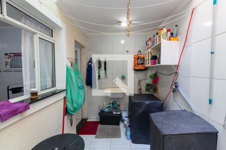 Casa de condomínio à venda com 115m², 2 quartos e 2 vagasLavanderia