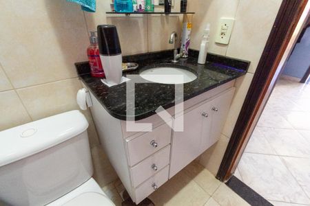 Casa de condomínio à venda com 115m², 2 quartos e 2 vagasBanheiro da Suíte 1