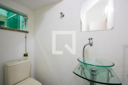 Lavabo de casa para alugar com 4 quartos, 200m² em Vila Gilda, Santo André