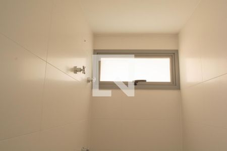 Apartamento à venda com 184m², 3 quartos e 3 vagas Apartamento à venda com 184m², 3 quartos e 3 vagasBanheiro da Suíte 1