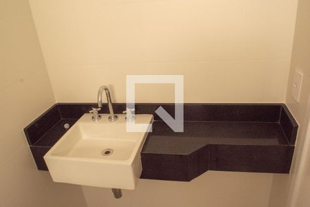 Apartamento à venda com 184m², 3 quartos e 3 vagas Apartamento à venda com 184m², 3 quartos e 3 vagasBanheiro da Suíte 1