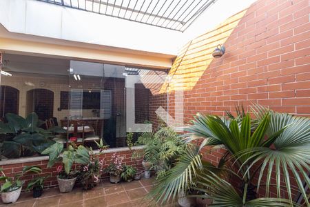 Casa à venda com 480m², 4 quartos e 8 vagas Casa à venda com 480m², 4 quartos e 8 vagasVista do Quarto 3