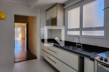 Apartamento à venda com 97m², 3 quartos e 2 vagas Apartamento à venda com 97m², 3 quartos e 2 vagasCozinha