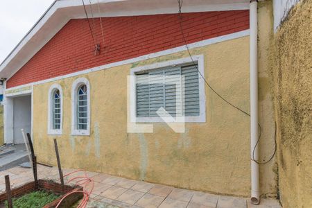 Casa à venda com 300m², 3 quartos e 1 vaga Casa à venda com 300m², 3 quartos e 1 vagaFachada