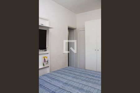 Apartamento à venda com 66m², 2 quartos e 1 vagaQuarto 02