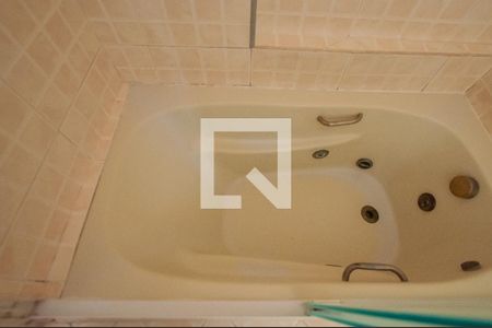 Apartamento à venda com 80m², 3 quartos e 1 vaga Apartamento à venda com 80m², 3 quartos e 1 vagaBanheiro
