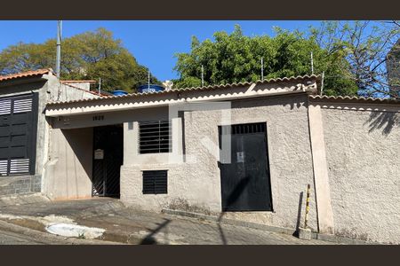 Apartamento para alugar com 62m², 2 quartos e 1 vaga Apartamento para alugar com 62m², 2 quartos e 1 vagaFachada
