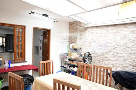 Casa de condomínio para alugar com 90m², 3 quartos e 2 vagasÁrea de Serviço