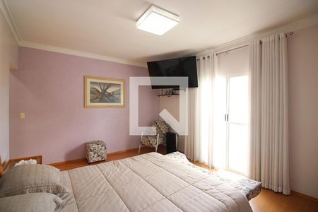 Casa à venda com 327m², 3 quartos e 6 vagasSuíte 1