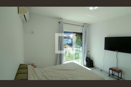 Casa à venda com 240m², 5 quartos e 2 vagas Casa à venda com 240m², 5 quartos e 2 vagasquarto 2 - suite/varanda/closet