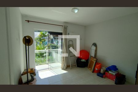 Casa à venda com 240m², 5 quartos e 2 vagas Casa à venda com 240m², 5 quartos e 2 vagasquarto 3