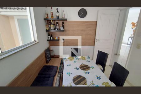 Casa à venda com 240m², 5 quartos e 2 vagas Casa à venda com 240m², 5 quartos e 2 vagascozinha