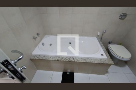 Casa à venda com 240m², 5 quartos e 2 vagas Casa à venda com 240m², 5 quartos e 2 vagasquarto 2 - suite/varanda/closet