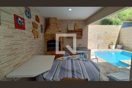 Casa à venda com 240m², 5 quartos e 2 vagas Casa à venda com 240m², 5 quartos e 2 vagasarea gourmet