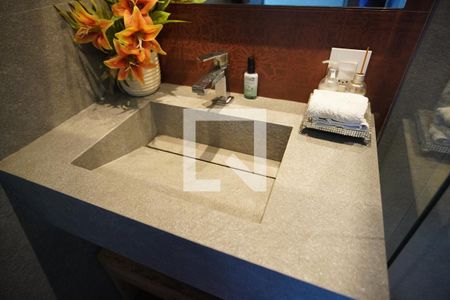 Casa à venda com 267m², 3 quartos e 4 vagas Casa à venda com 267m², 3 quartos e 4 vagasBanheiro Área Externa