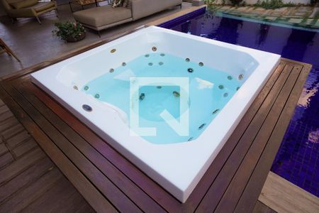 Casa à venda com 267m², 3 quartos e 4 vagas Casa à venda com 267m², 3 quartos e 4 vagasÁrea externa