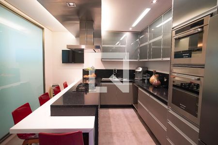 Casa à venda com 267m², 3 quartos e 4 vagas Casa à venda com 267m², 3 quartos e 4 vagasCozinha