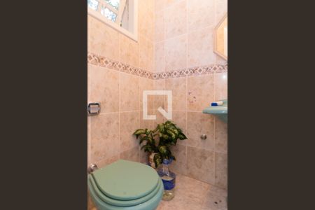 Casa à venda com 133m², 3 quartos e 2 vagasLavabo