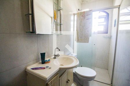 Casa à venda com 116m², 3 quartos e 2 vagasBanheiro