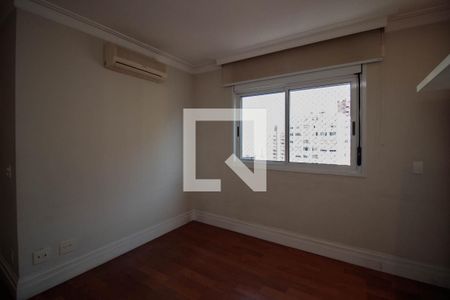 Apartamento à venda com 334m², 4 quartos e 6 vagas Apartamento à venda com 334m², 4 quartos e 6 vagasSuíte 3