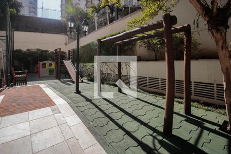 Apartamento à venda com 334m², 4 quartos e 6 vagas Apartamento à venda com 334m², 4 quartos e 6 vagasPlayground