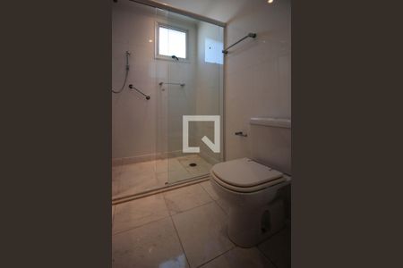 Apartamento à venda com 334m², 4 quartos e 6 vagas Apartamento à venda com 334m², 4 quartos e 6 vagasBanheiro da Suíte 3